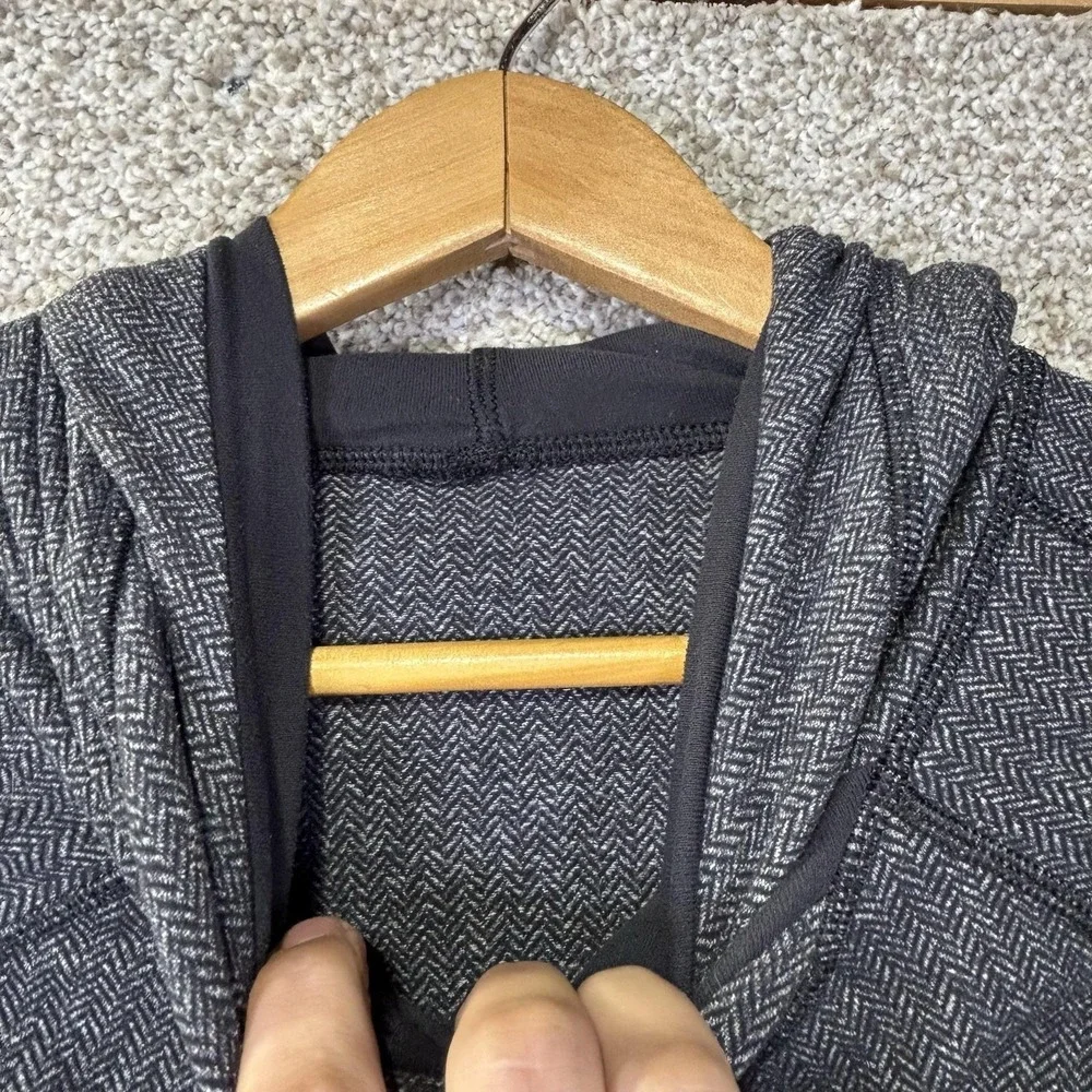 Lululemon Hoodie Womens 6 Gray Herringbone Pullover‎ Cowl Neck Pocket Athletic